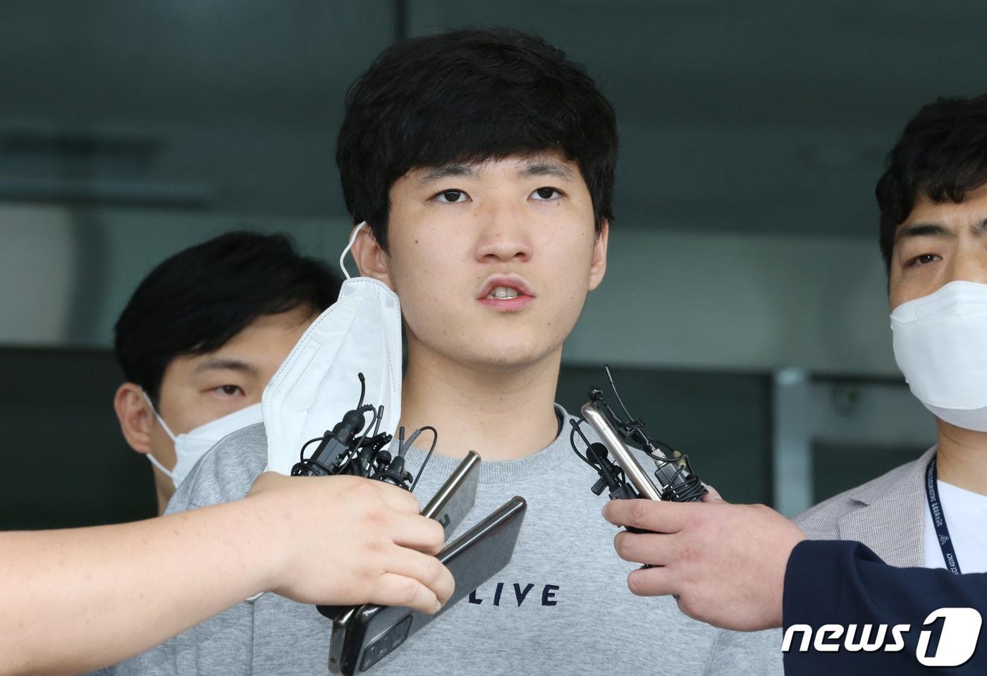 초·중 남학생 70여 명을 성착취한 혐의로 재판에 넘겨진 최찬욱.  ⓒ News1 김기태 기자