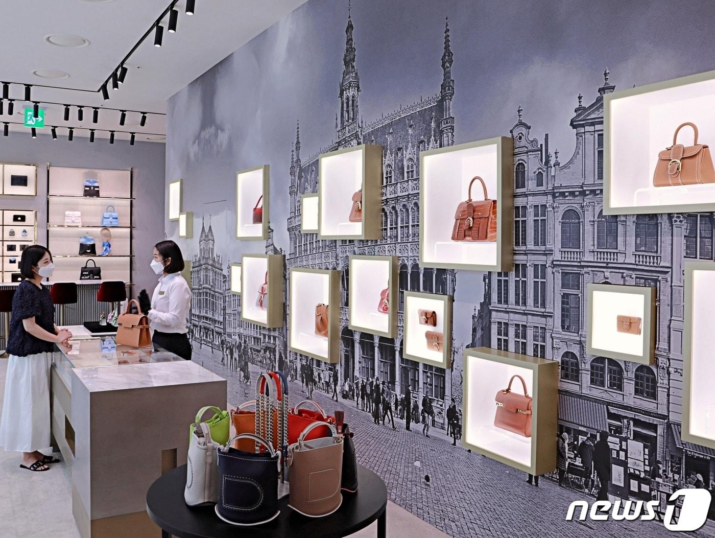 본문 이미지 - 롯데백화점 델보 매장 내부 전경.(롯데쇼핑 제공) 2021.6.29/뉴스1