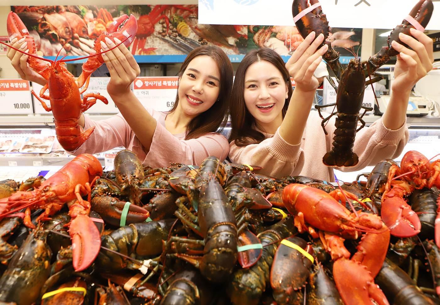 롯데마트 항공직송 랍스터 할인 판매(롯데쇼핑 제공)ⓒ 뉴스1