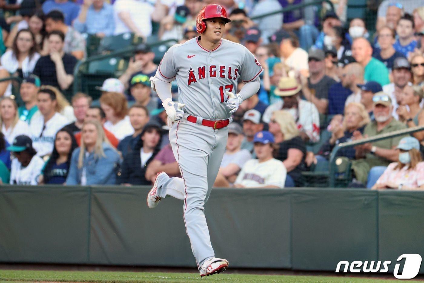 본문 이미지 - 오타니 쇼헤이가 시즌 33호 홈런을 터뜨렸다. ⓒ AFP=뉴스1