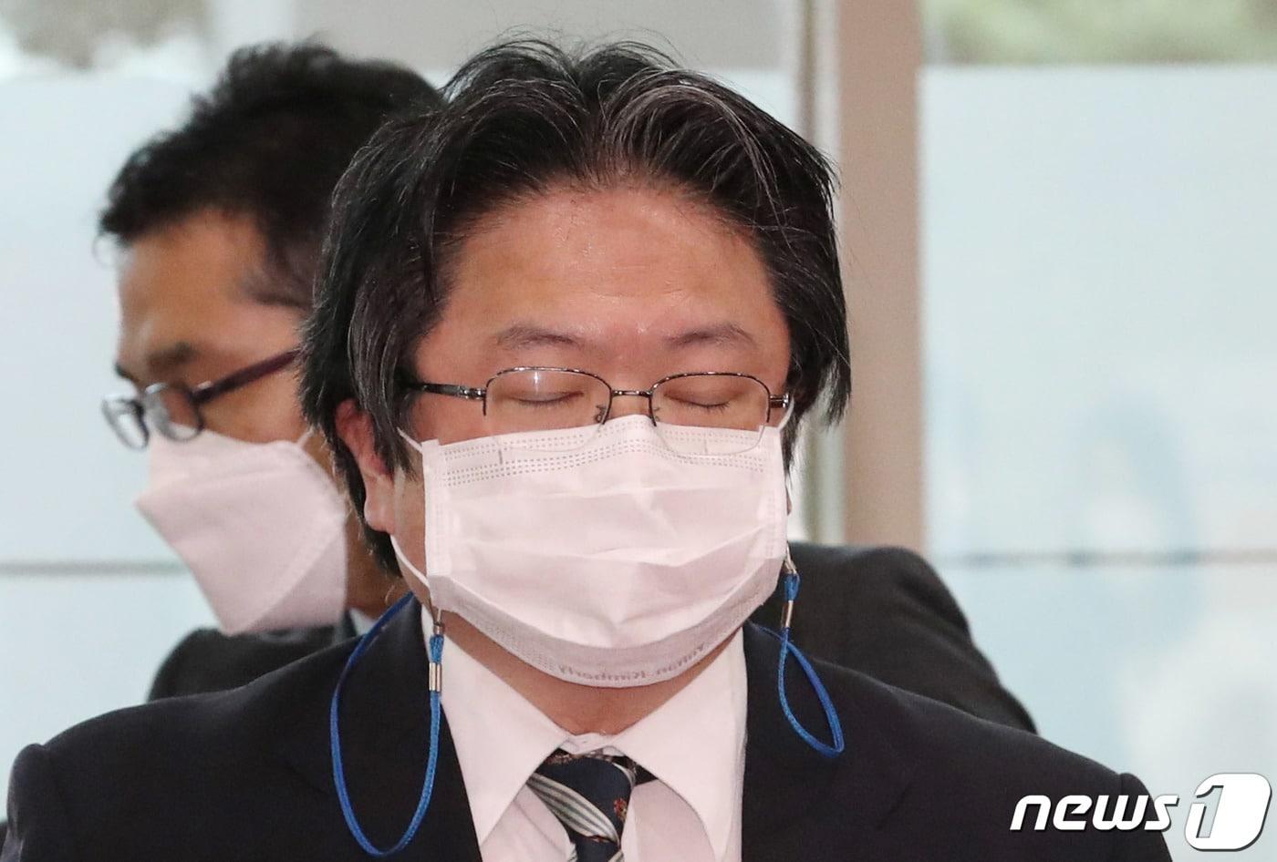 소마 히로히사 주한 일본대사관 총괄 공사가 지난 13일 오전 독도 영유권을 주장한 일본 정부의 방위백서 관련해 서울 종로구 세종대로 정부서울청사 별관 외교부로 초치되고 있다. 2021.7.13/뉴스1 ⓒ News1 박정호 기자