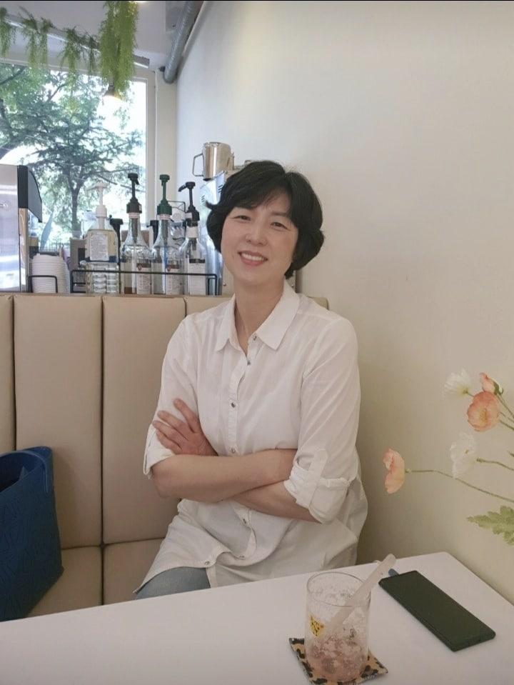 본문 이미지 - 1984년 LA 올림픽 때 여자 농구 대표팀 막내로 은메달을 목에 걸었던 성정아씨.(성정아씨 제공) ⓒ 뉴스1