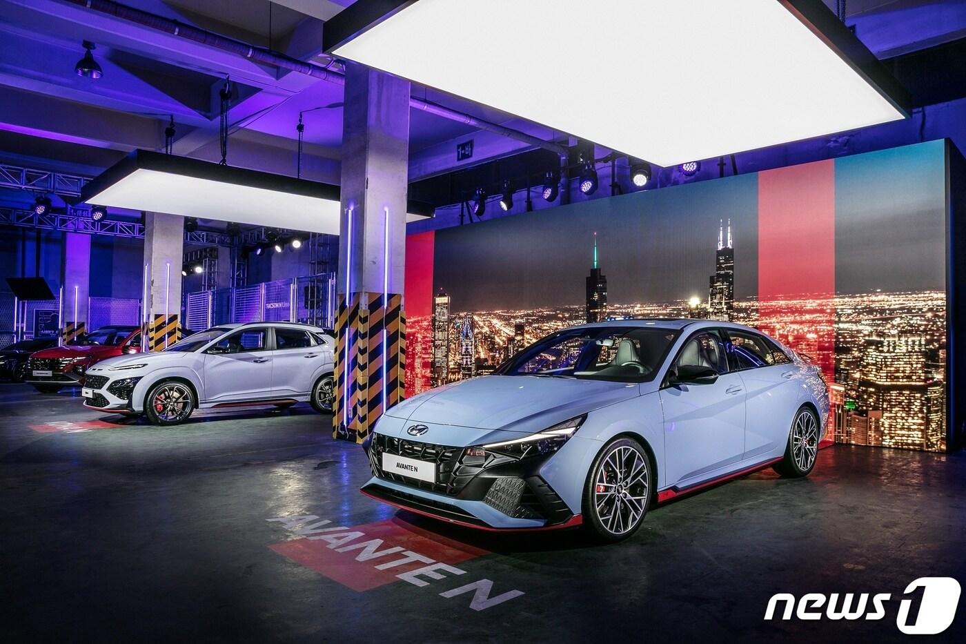 현대자동차의 고성능 브랜드 N은 14일 온라인을 통해 아반떼 N 디지털 월드 프리미어 영상과 함께 아반떼 N의 완전한 모습을 공개했다. (현대자동차 제공) ⓒ 뉴스1