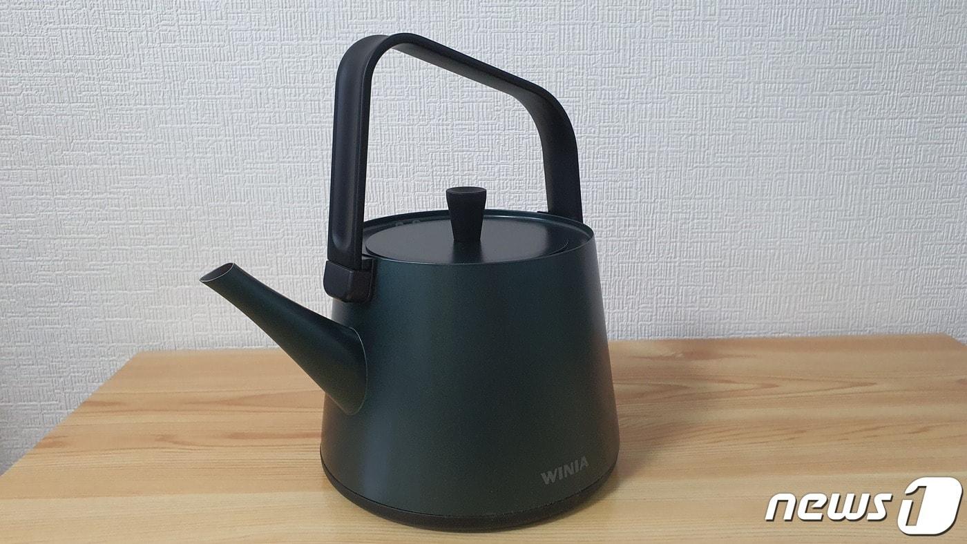 위니아 전기주전자(모델명: EKE7EASRT)의 모습. ⓒ News1 정상훈 기자