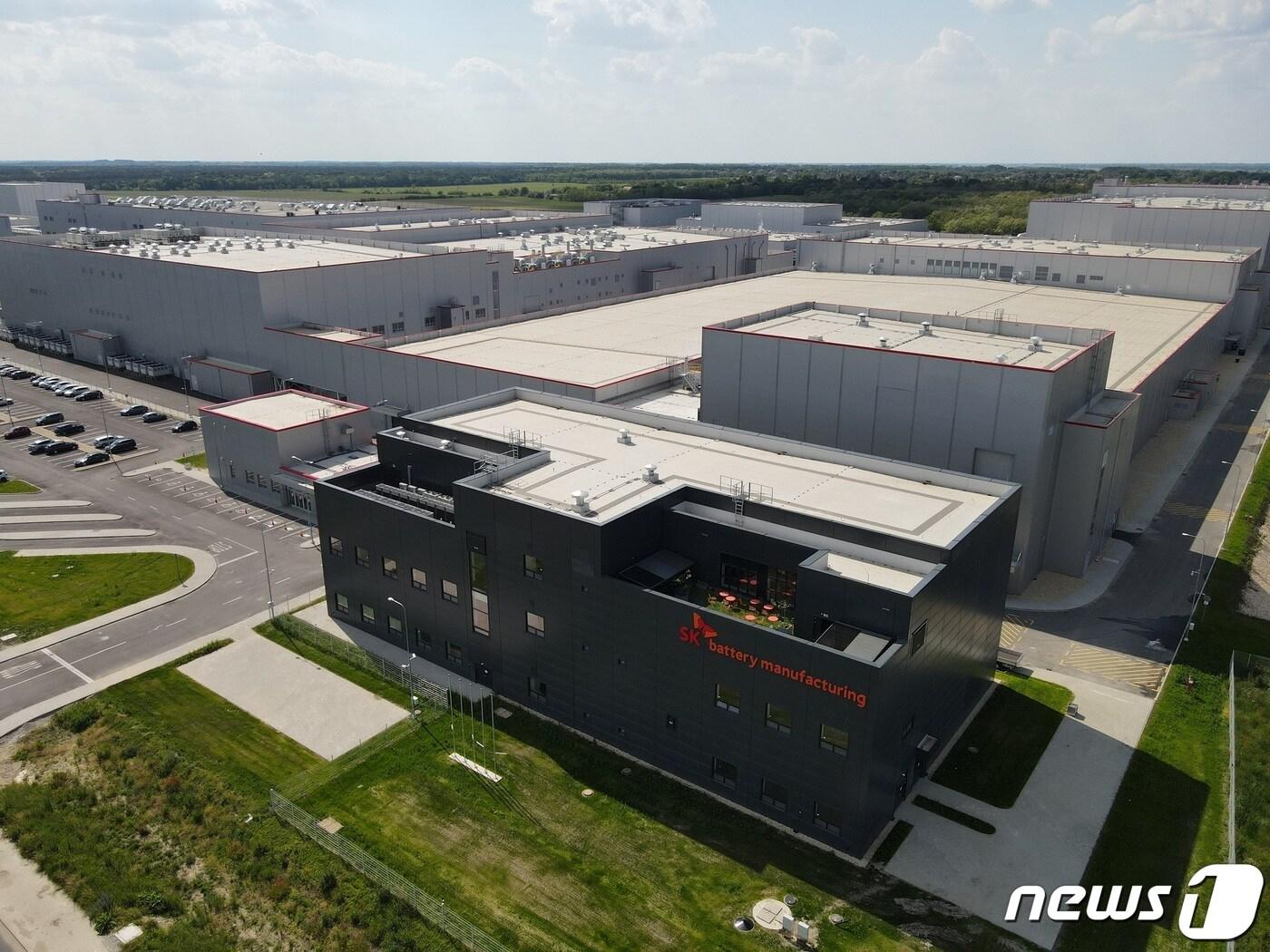 본문 이미지 - SK이노베이션이 헝가리 코마롬에 건설중인 유럽 2공장. ⓒ 뉴스1