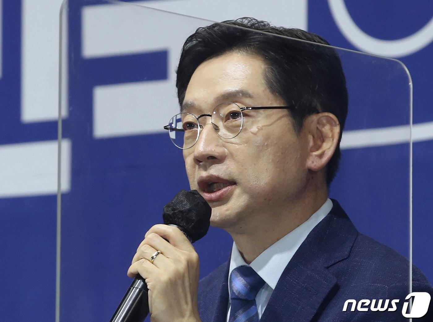 본문 이미지 - 김경수 전 경남도지사./뉴스1 ⓒ News1 윤일지 기자