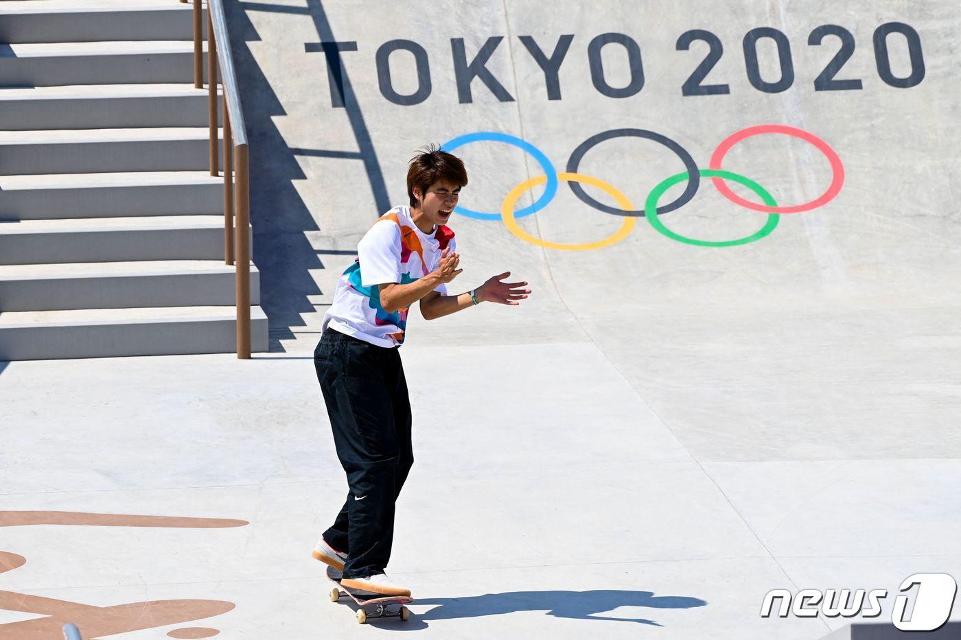 2020 도쿄 올림픽 신설종목의 첫 금메달리스트는 호리고메 유토였다. ⓒ AFP=뉴스1