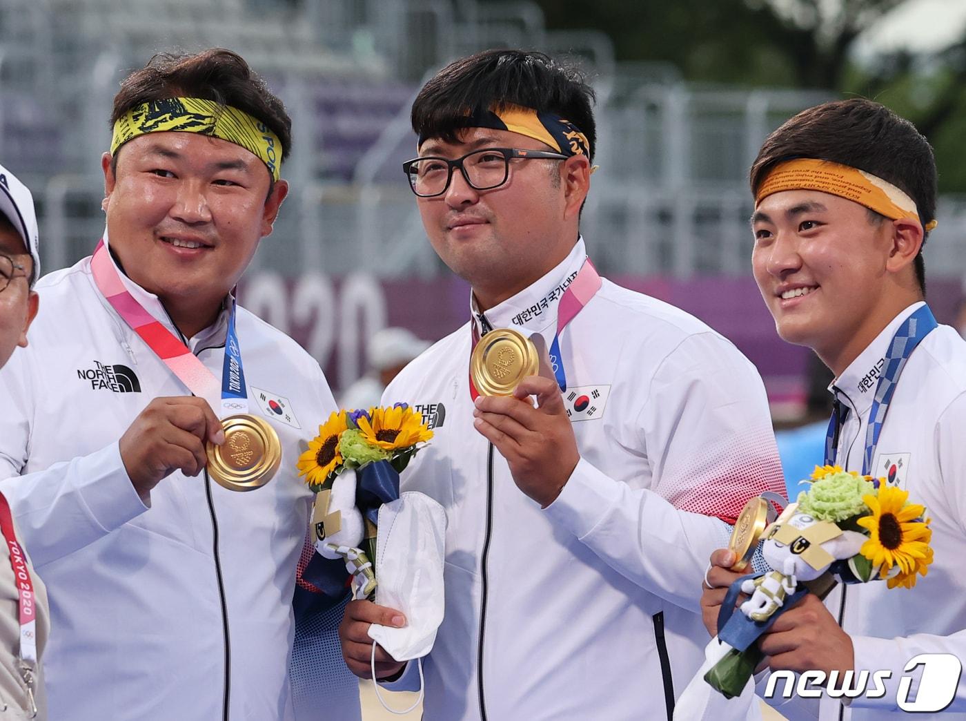 본문 이미지 - 양궁 오진혁, 김우진, 김제덕이 2022년 양궁 대표 선발전 2차전도 통과했다.  /뉴스1 ⓒ News1 송원영 기자