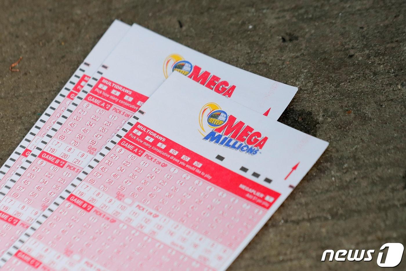 본문 이미지 - 미국 메가밀리언 로또. 기사와 무관. ⓒ 로이터=뉴스1 ⓒ News1 정윤영 기자