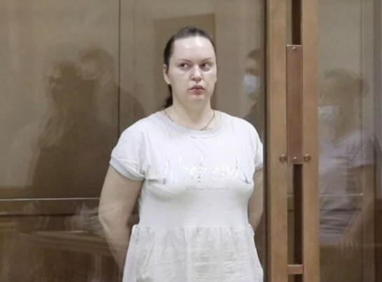 본문 이미지 - 법정에 선 다리아 샤베르키나. (더선 갈무리) ⓒ 뉴스1