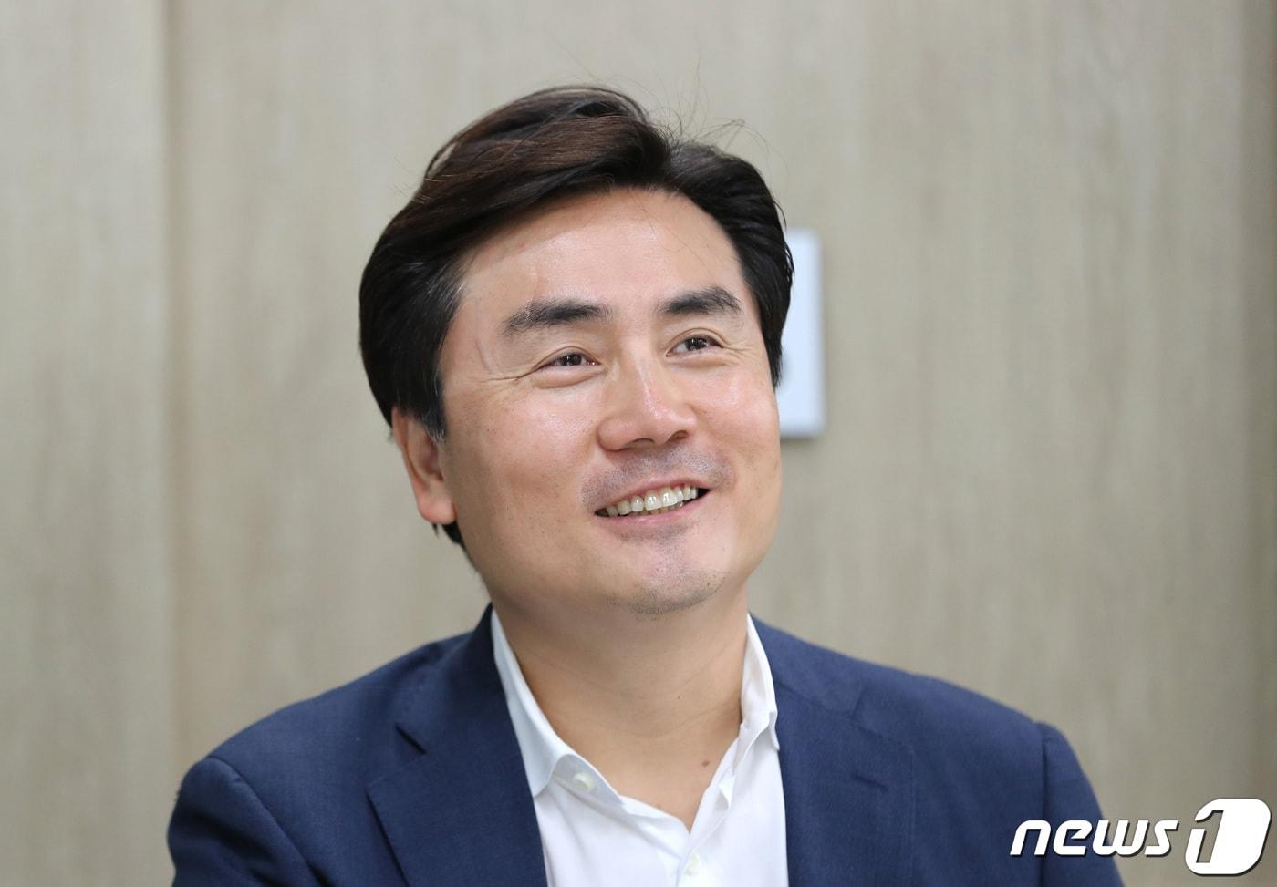 본문 이미지 - 박세익 체슬리자문 전무가 지난 6일 서울 여의도 중소기업중앙회에 위치한 사무실에서 '뉴스1'과 인터뷰를 하고 있다. 2021.7.6/뉴스1 ⓒ News1 이성철 기자