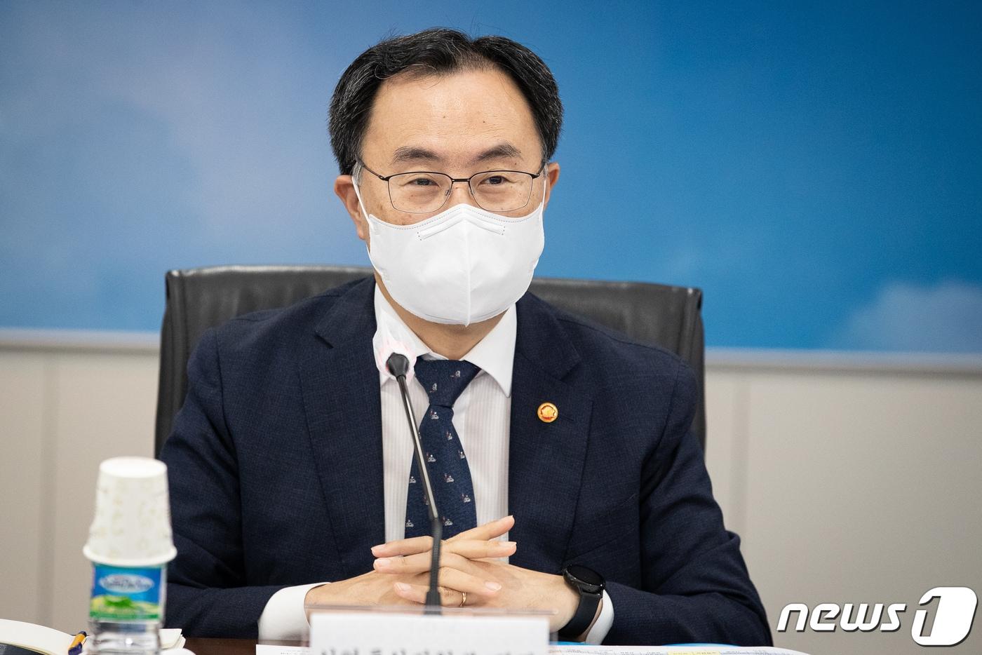 본문 이미지 - 문승욱 산업통상자원부 장관이 지난 9일 서울 여의도 중소기업중앙회에서 열린 중소기업인 간담회에서 인사말을 하고 있다. 2021.7.9/뉴스1 ⓒ News1 유승관 기자