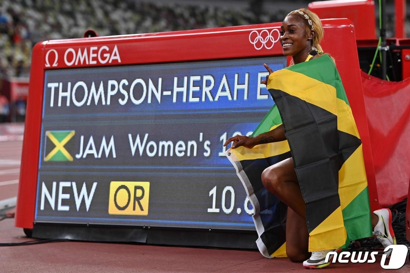 본문 이미지 - 올림픽 여자 100m 신기록을 세운 일레인 톰슨-헤라(자메이카) ⓒ AFP=뉴스1