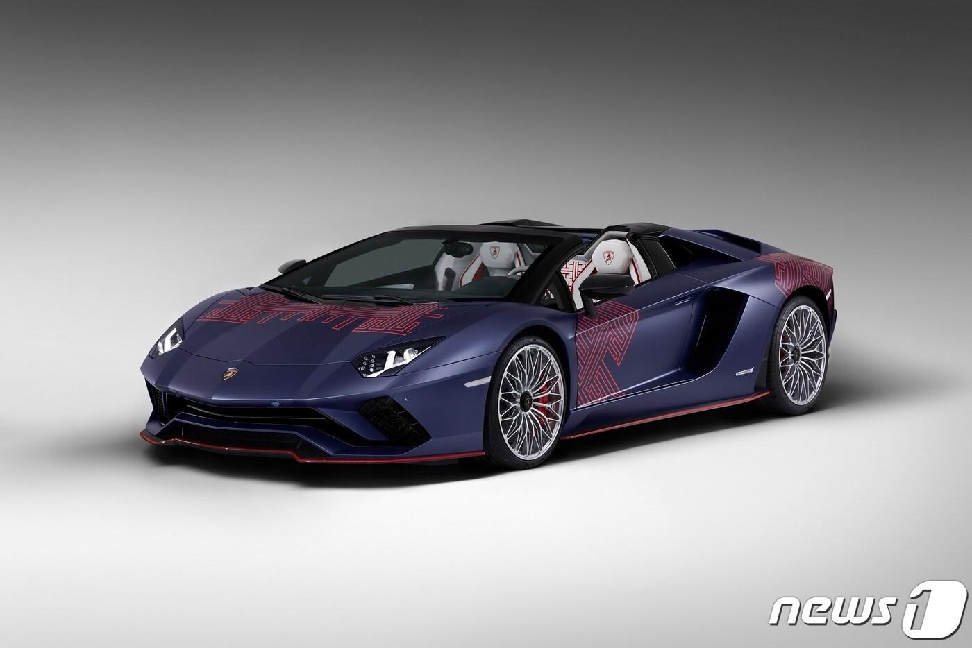 본문 이미지 - 아벤타도르 S 로드스터 코리안 스페셜 시리즈(사진제공=람보르기니 서울) ⓒ 뉴스1
