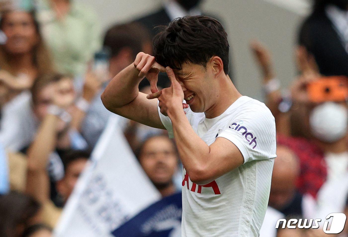 본문 이미지 - 손흥민은 맨시티의 골문을 또 열었다. ⓒ AFP=뉴스1