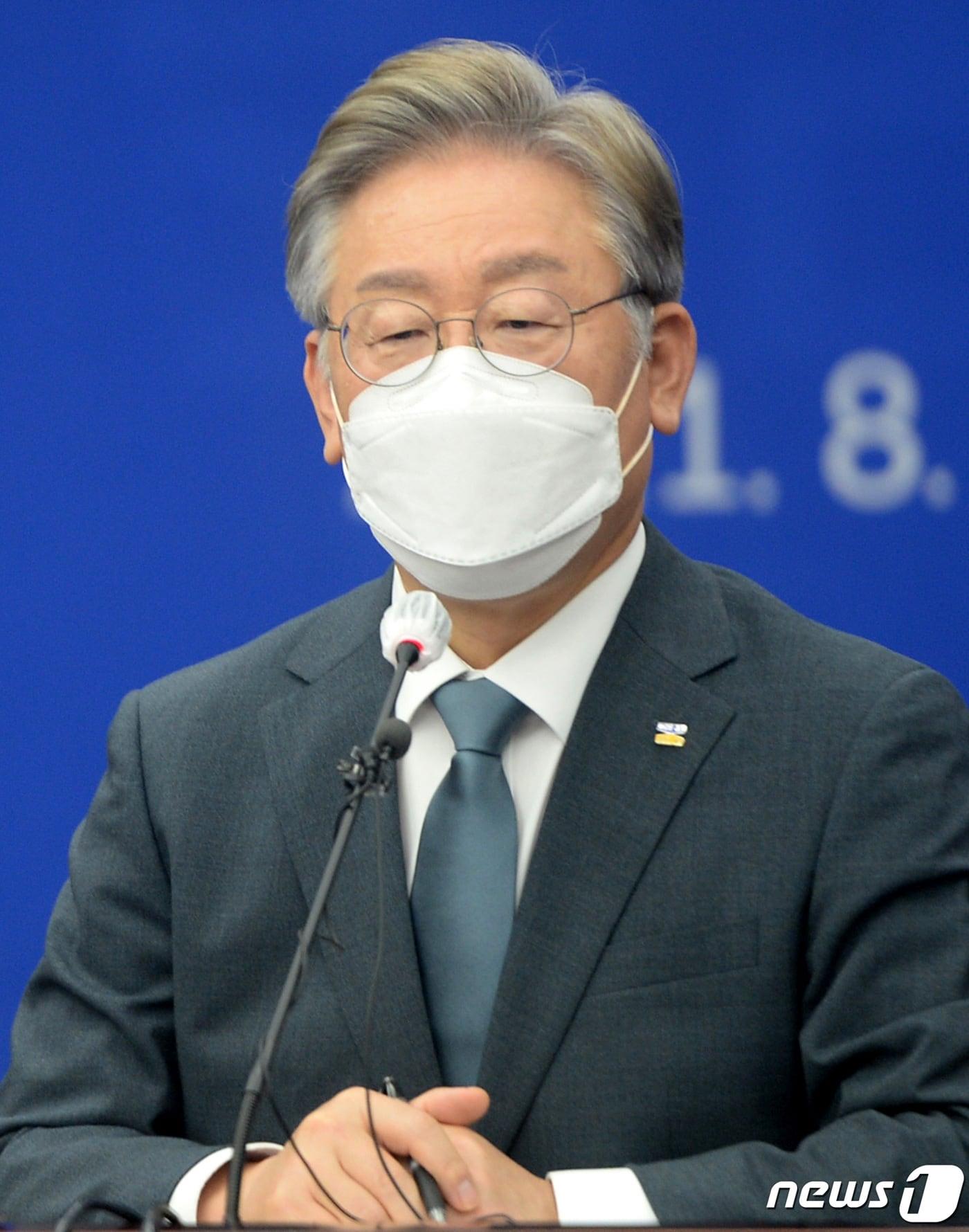 본문 이미지 - 더불어민주당 대권주자 이재명 경기도지사는 5일 “부동산 투기로는 돈 벌 수 없는 나라, 누구나 평생 질 좋은 주택에서 살 수 있는 나라, 이재명이 만들겠다”고 밝혔다.뉴스1 ⓒ News1 김기태 기자