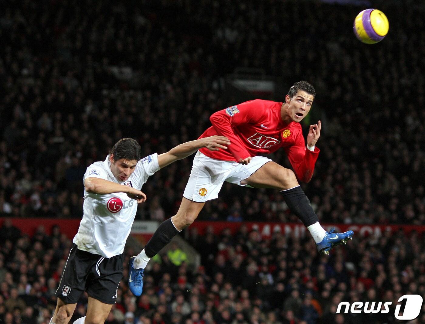 본문 이미지 - 맨유 시절 호날두의 모습. ⓒ AFP=뉴스1