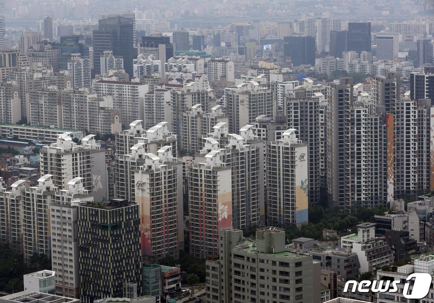 본문 이미지 - 서울 아파트 단지.(사진은 기사 내용과 무관함) / 뉴스1 ⓒ News1