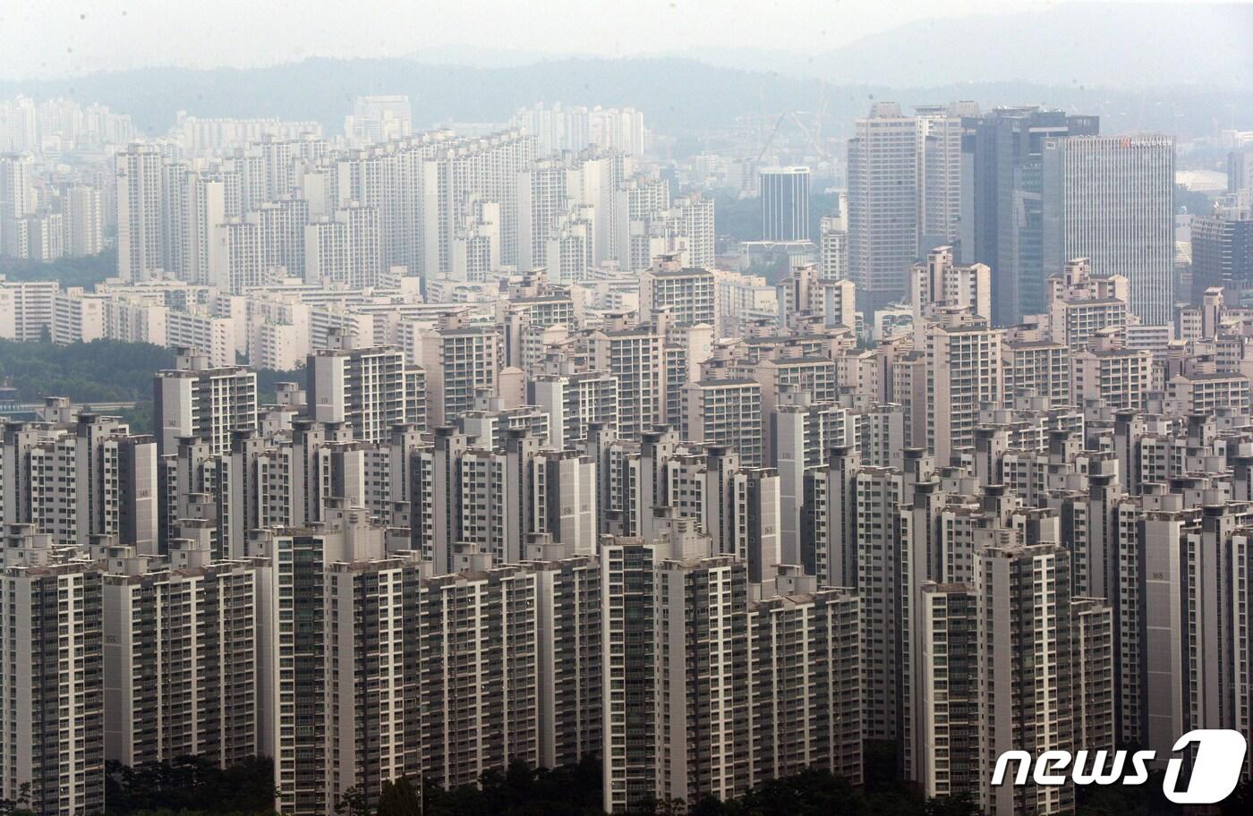 본문 이미지 - 서울 아파트 단지의 모습. (사진은 기사 내용과 무관함) / 뉴스1 ⓒ News1