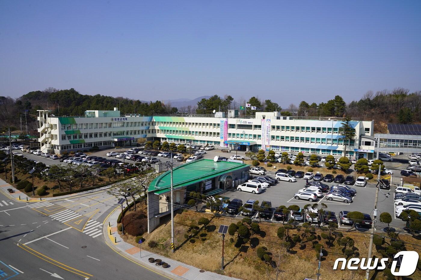 본문 이미지 - 진천군청 청사 전경. ⓒ 뉴스1