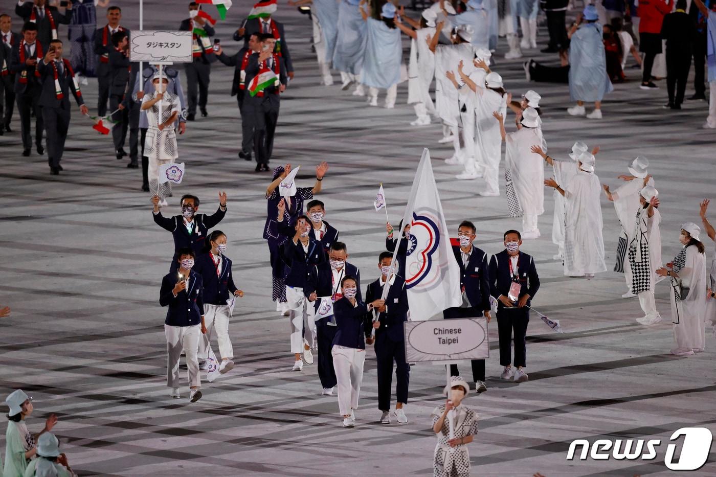 대만 선수단이 도쿄올림픽에 '차이니스 타이베이'라는 명칭으로 출전했다. 대만은 중국의 '하나의 중국' 원칙 탓에 국호인 '중화민국'이나 '타이완'이라는 명칭으로 국제스포츠대회 등 국제무대에 나서지 못한다. ⓒ 로이터=뉴스1 ⓒ News1 정윤영 기자