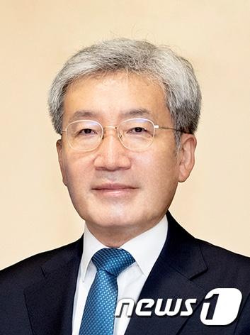본문 이미지 - 문재인 대통령이 5일 금융위원회 위원장 후보자에 고승범 한국은행 금융통화위원회 위원을 지명했다.(청와대 제공)2021.8.5/뉴스1