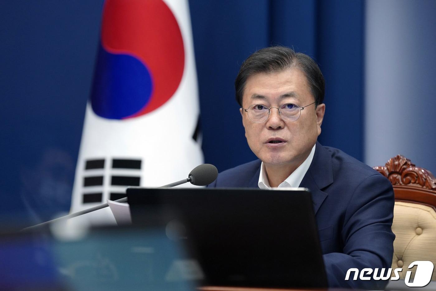 본문 이미지 - 문재인 대통령이 5일 청와대에서 열린 K-글로벌 백신 허브화 비전 및 전략 보고대회에서 발언하고 있다.(청와대 제공)2021.8.5/뉴스1