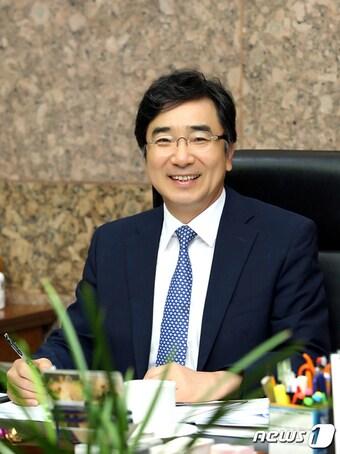 본문 이미지 - 유종일 제9대 KDI국제정책대학원장(한국개발연구원 제공). ⓒ 뉴스1