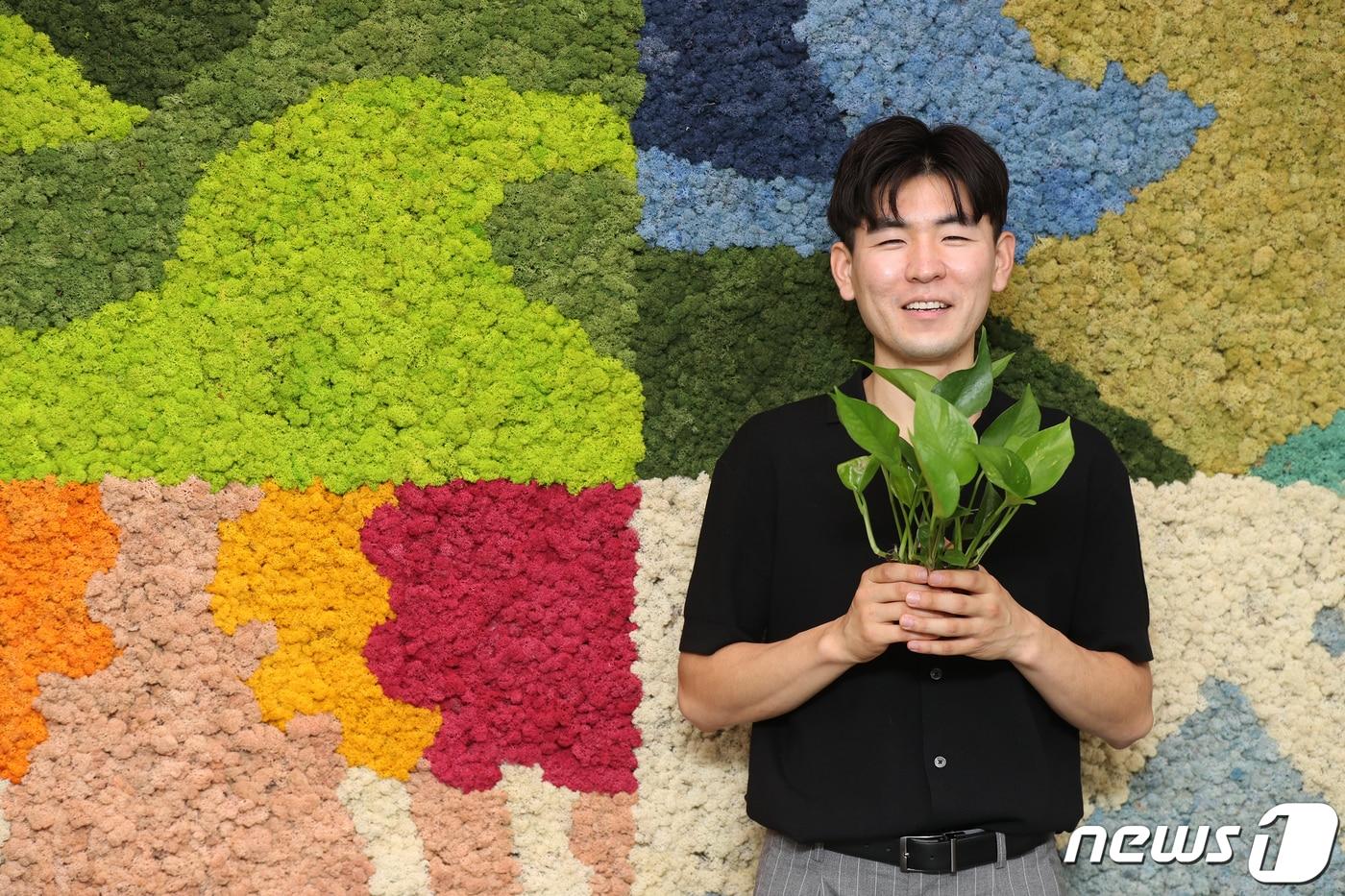 본문 이미지 - 보호종료청년에게 안정적 일자리와 정서적 자립을 제공하기 위해 설립된 사회적기업 브라더스키퍼의 김성민 대표는 보호종료청년의 자립을 위해 다양한 시도가 필요하다고 말한다.  2021.9.13/뉴스1 ⓒ News1 민경석 기자