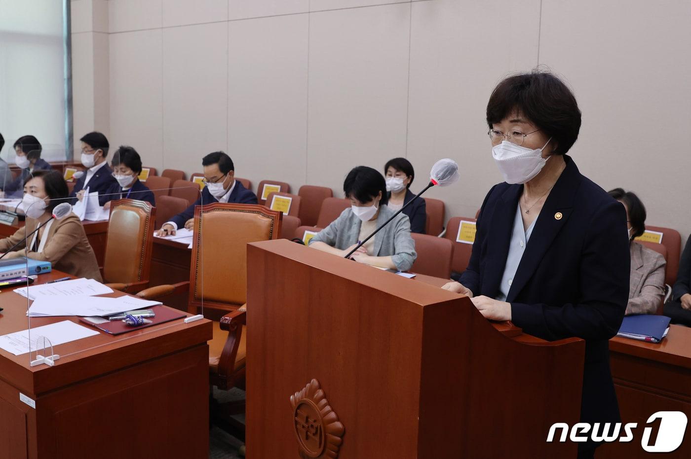 본문 이미지 - 정영애 여성가족부 장관. 2021.9.13/뉴스1 ⓒ News1 오대일 기자