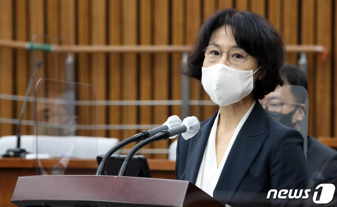 본문 이미지 - 오경미(53·사법연수원 25기) 대법관 당시 후보자가 15일 국회에서 열린 인사청문회에서 모두발언을 하고 있다. 2021.9.15/뉴스1 ⓒ News1 오대일 기자