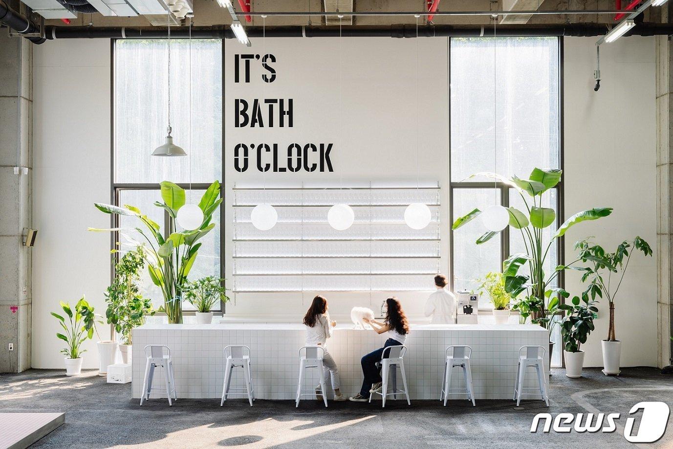 본문 이미지 - 로얄엑스 플래그쉽 화성 (로얄앤컴퍼니 제공) ⓒ 뉴스1