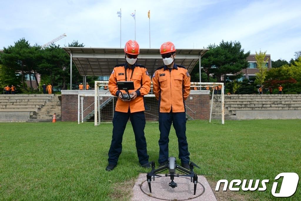 본문 이미지 - 경기도 소방재난본부는 ‘2021년 경기도 소방드론 경연대회’에서 평택소방서가 최우수상을 받았다고 19일 밝혔다.(경기도 소방재난본부 제공)ⓒ 뉴스1