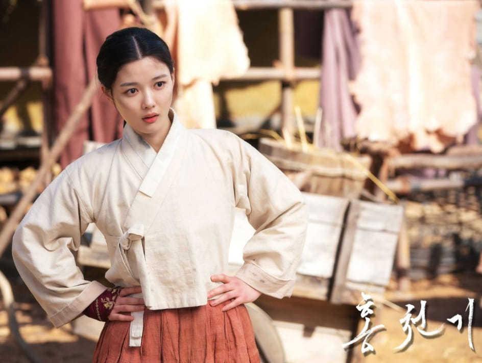 본문 이미지 - 드라마 '홍천기' 속 한복 입은 배우 김유정.(서경덕 교수 제공)ⓒ 뉴스1