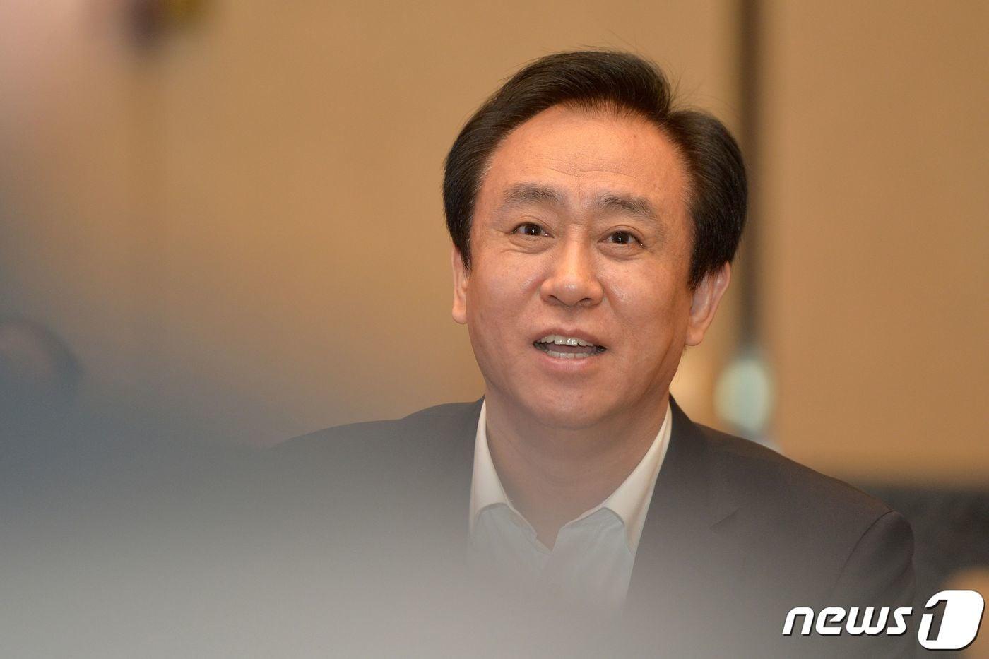 헝다그룹 회장 재산 93% 날리고 정치 기반도 상실