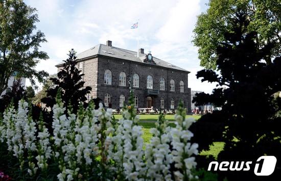 본문 이미지 - 아이슬란드 의회. ⓒ 로이터=뉴스1