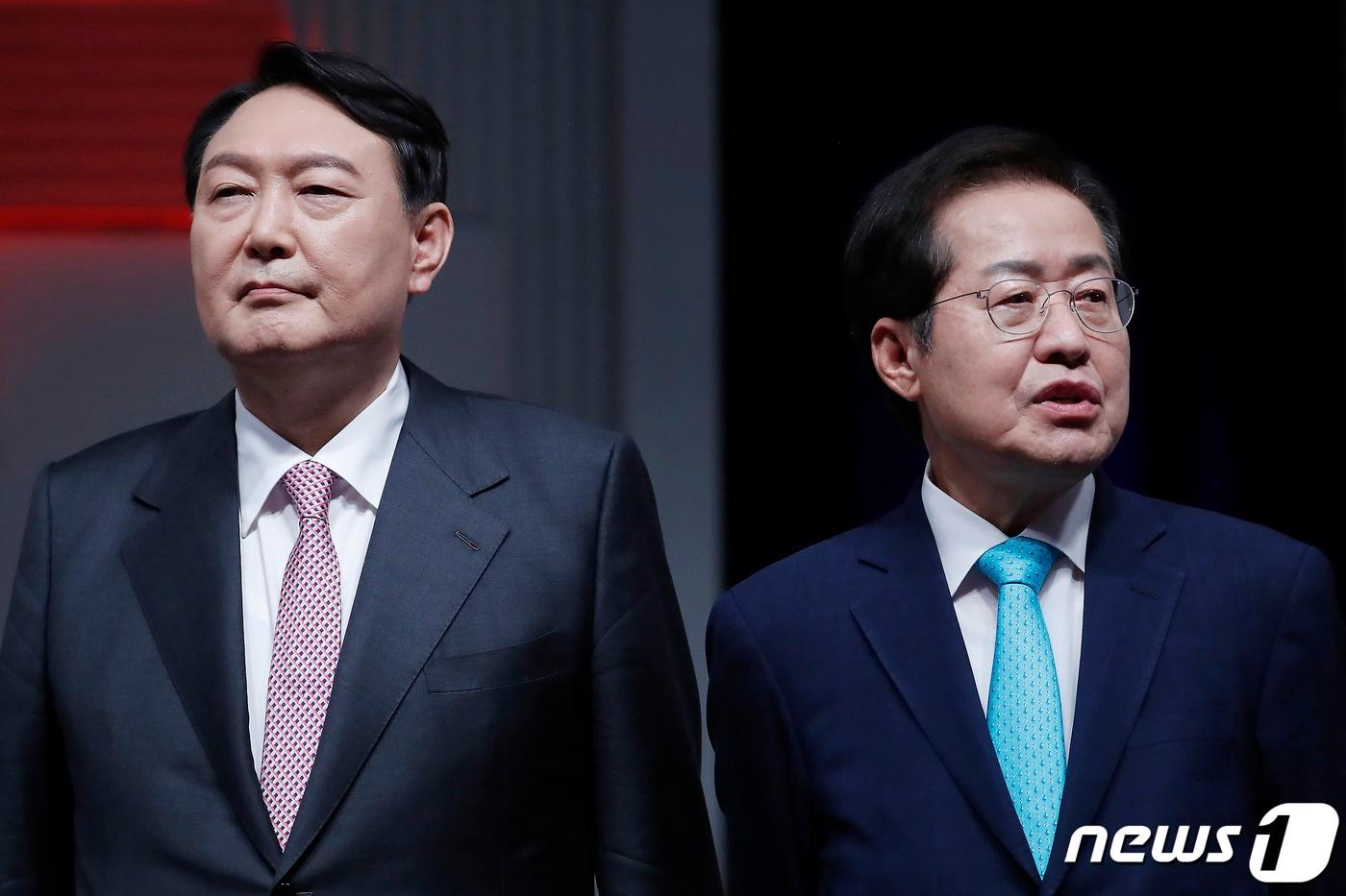 본문 이미지 - 국민의힘 윤석열, 홍준표 대선 경선 예비후보ⓒ News1 국회사진취재단
