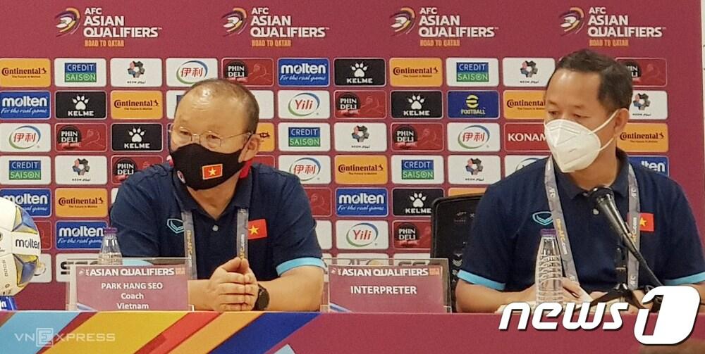 본문 이미지 - 박항서 베트남 감독(VN 익스프레스 캡처)ⓒ 뉴스1
