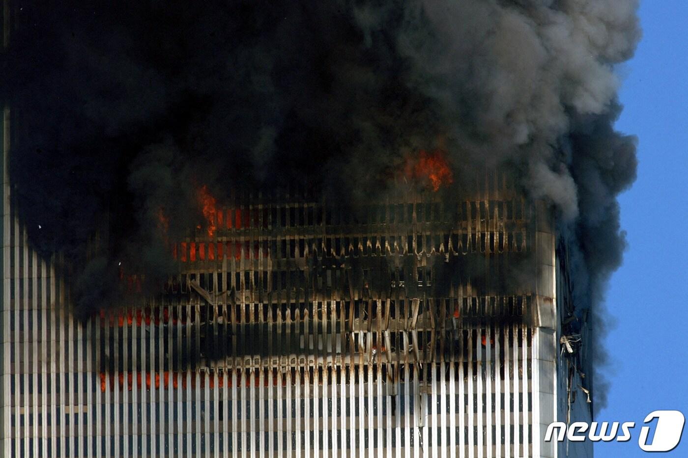 9.11 테러 당시 뉴욕의 세계무센터의 모습. ⓒ AFP=뉴스1