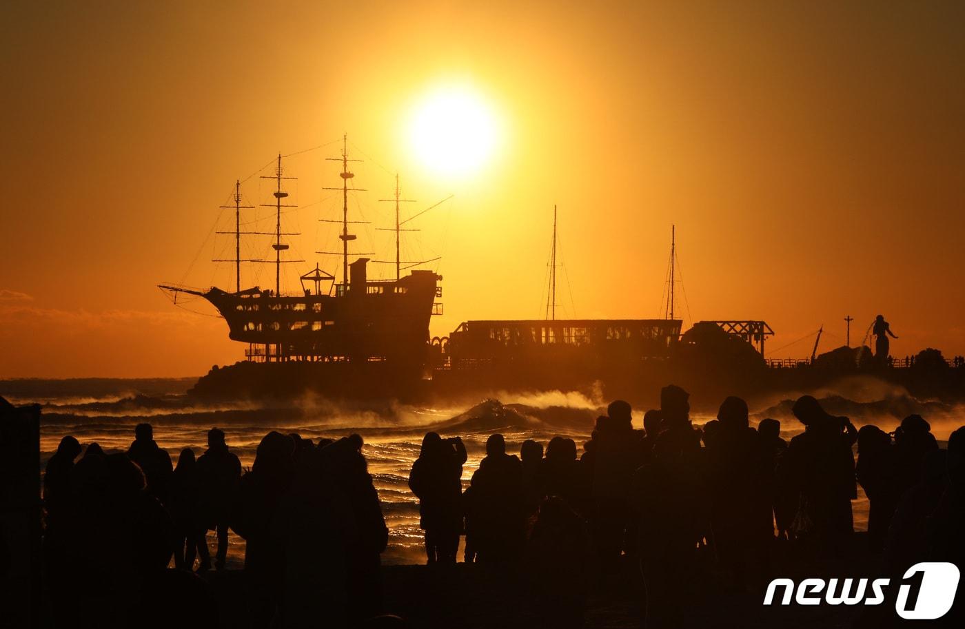 강원 강릉 정동진 해맞이 자료사진.&#40;뉴스1 DB&#41;뉴스1 ⓒ News1 김영운 기자