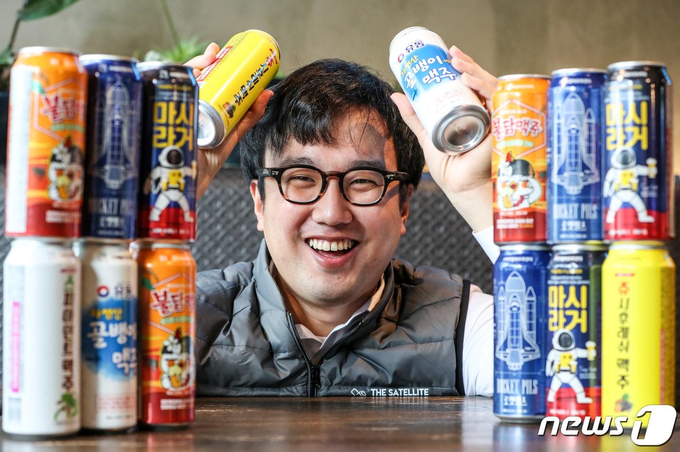 전동근 더쎄를라잇브루잉 대표가 10일 서울 금천구 매장에서 인터뷰를 하기 앞서 포즈를 취하고 있다. 2022.1.10/뉴스1 ⓒ News1 허경 기자