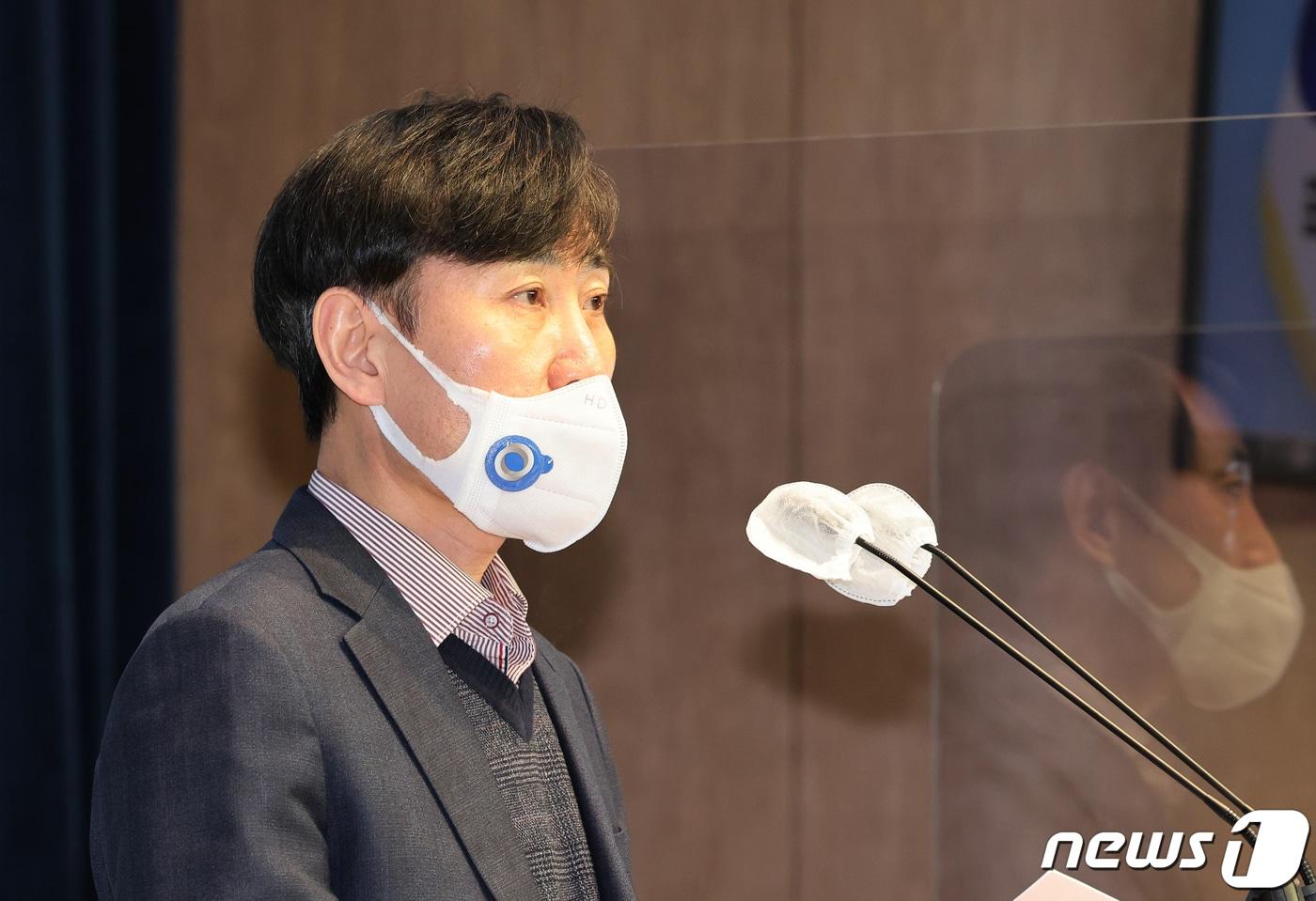 본문 이미지 - 국회 정보위 하태경 국민의힘 간사가 21일 오후 서울 여의도 국회 소통관에서 북한 노동당 정치국 회의 결과, 핵미사일 동향 등 국정원 보고에 대한 긴급 현안 브리핑을 하고 있다. 2022.1.21/뉴스1 ⓒ News1 오대일 기자