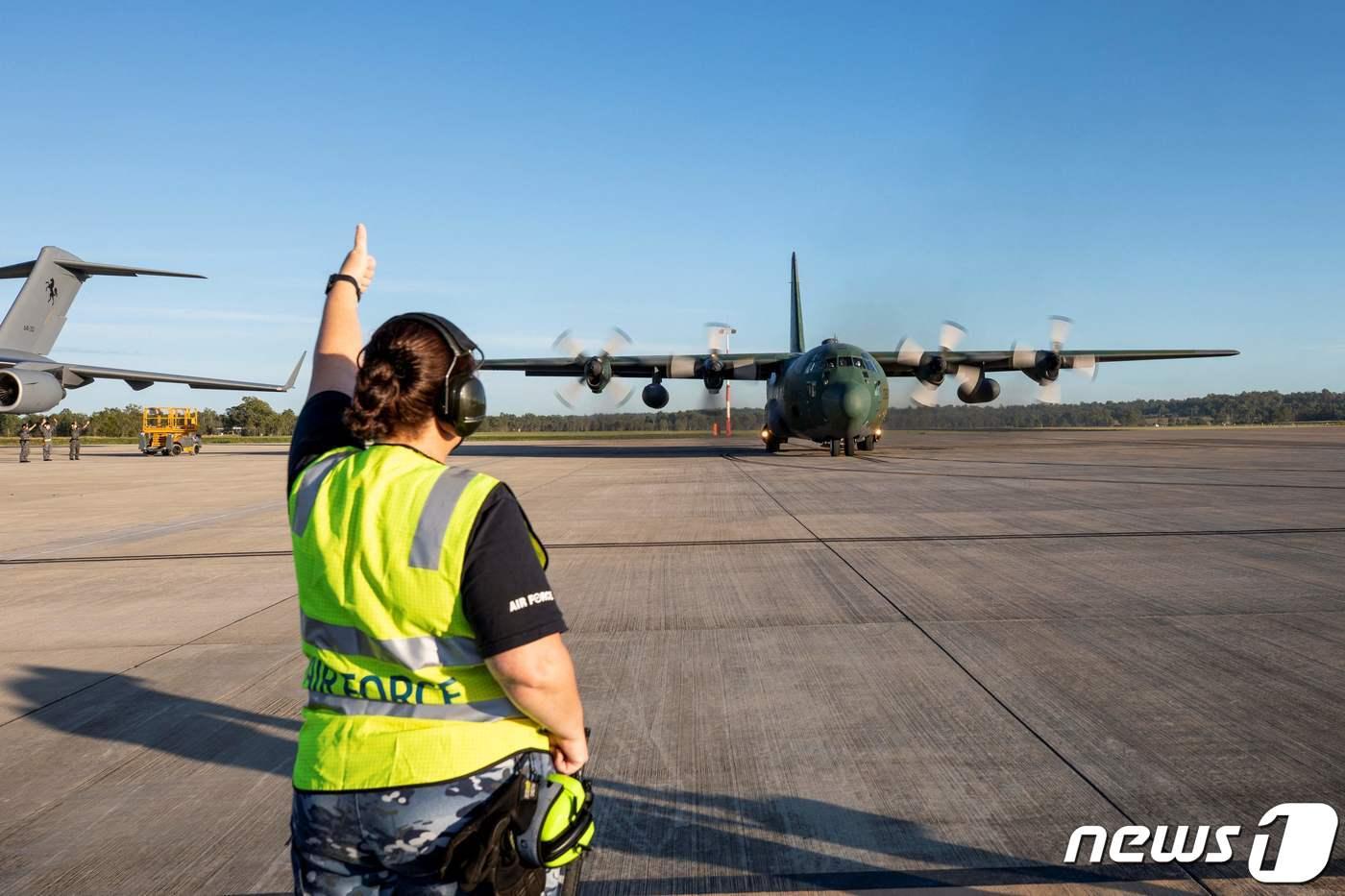 호주 퀸즐랜드주 앰벌리 공군기지에서 통가에 제공할 구호품을 실은 일본 자위대 수송기가 이륙을 하고 있다. (사진은 기사 내용과 무관함) / 뉴스1 ⓒ News1ⓒ AFP=뉴스1 ⓒ News1 우동명 기자