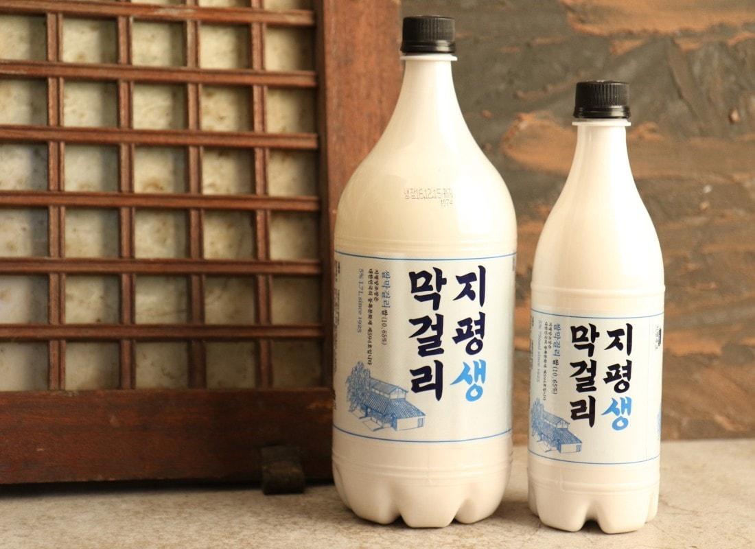 본문 이미지 - 지평주조 '지평 생 쌀막걸리'. (지평주조 제공) ⓒ 뉴스1