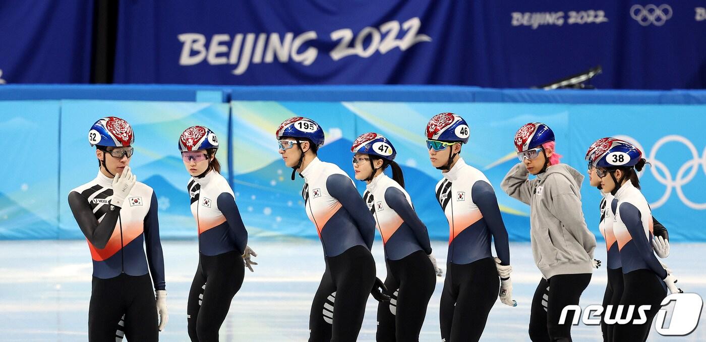 2022 베이징 동계올림픽 개막을 앞둔 31일 중국 베이징 캐피털 실내 경기장에서 대한민국 쇼트트랙 대표팀 선수들이 훈련을 하고 있다. 2022.1.31/뉴스1 ⓒ News1 박지혜 기자