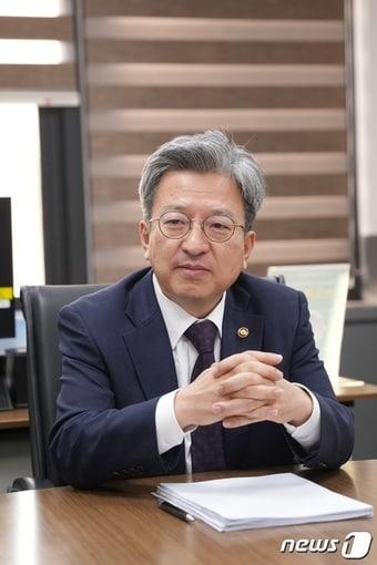 본문 이미지 - 이원재 국토교통부 제1차관이 9월26일 뉴스1과 인터뷰에서 답변을 하고 있다.