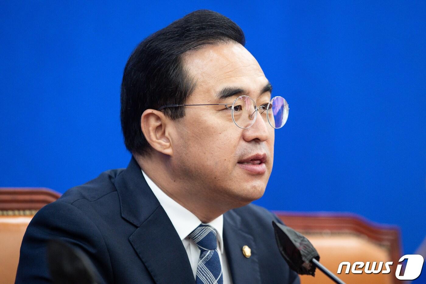 본문 이미지 - 박홍근 더불어민주당 원내대표가 11일 서울 여의도 국회에서 열린 국정감사대책회의에서 모두 발언을 하고 있다. 2022.10.11/뉴스1 ⓒ News1 유승관 기자