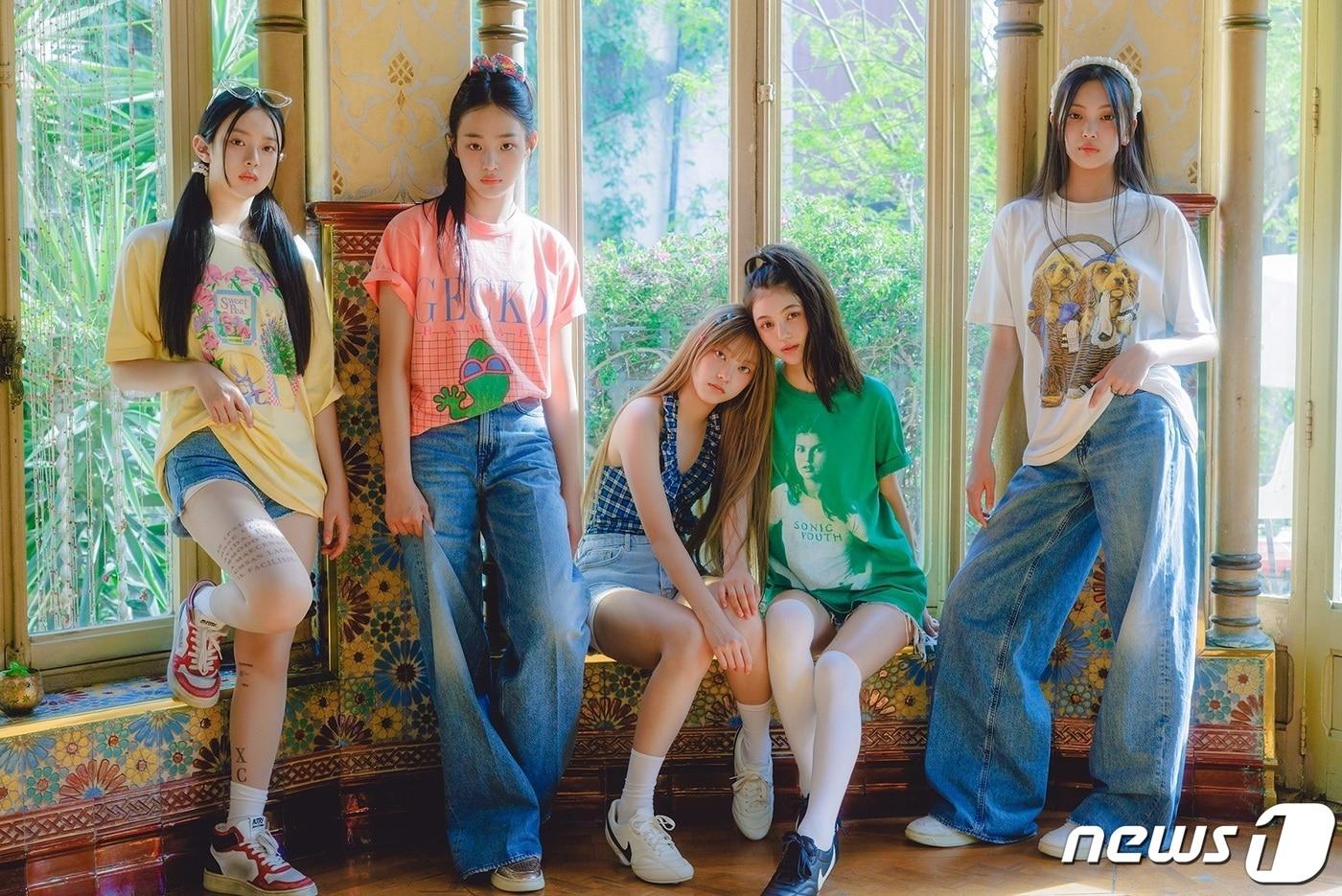 신한은행은 10일 자사 은행앱 '신한 뉴 쏠(New SOL)'의 광고모델로 신인 여성 아이돌 그룹 '뉴진스'를 발탁했다고 밝혔다.(신한은행 제공)/ⓒ 뉴스1