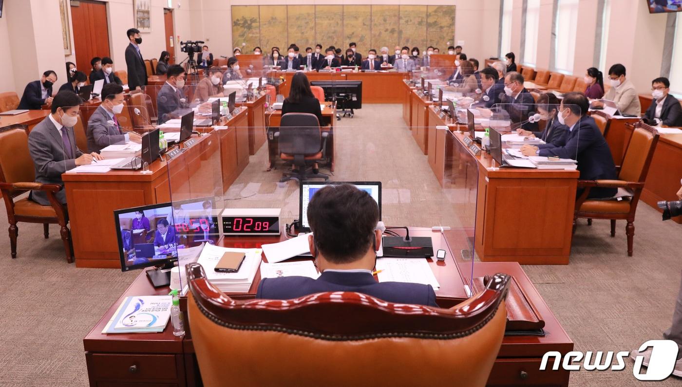 13일 서울 여의도 국회에서 문화체육관광위원회의 한국콘텐츠진흥원 등에 대한 국정감사가 열리고 있다. 2022.10.13/뉴스1 ⓒ News1 허경 기자