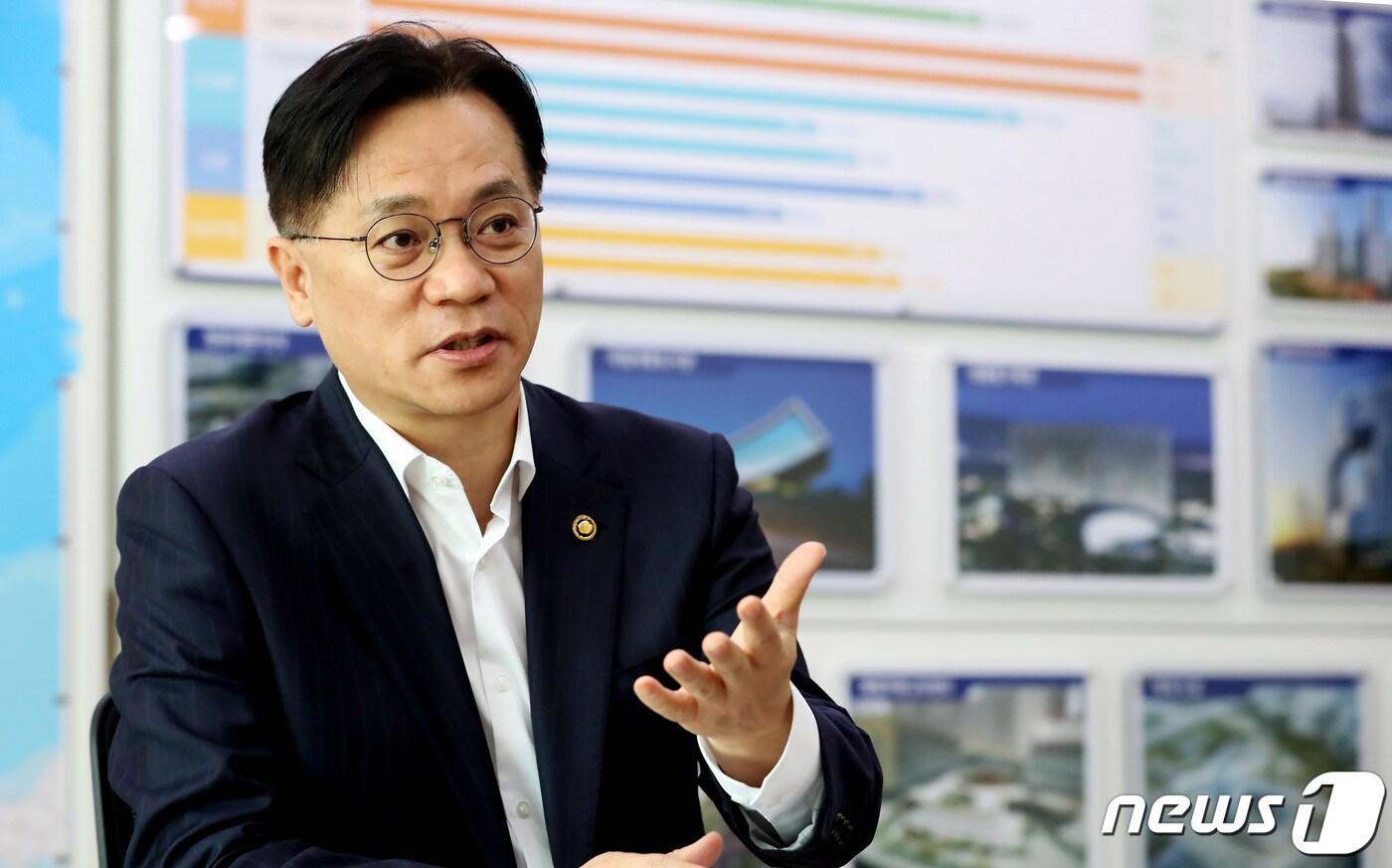 본문 이미지 - 이상래 행정중심복합도시건설청장이 13일 정부세종청사에서 본사와 인터뷰 하고 있다. 2022.10.13/뉴스1 ⓒ News1 김기남 기자
